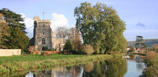 St. Cyr's Church & Stroudwater Canal, Stonehouse, near Stroud - November 2005