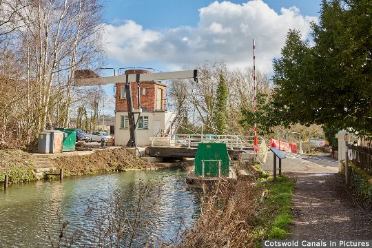 Bond's Mill Bridge, Stonehouse