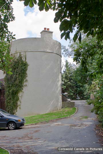 Marston Meysey Round House