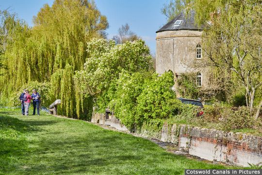 Cerney Wick Round House