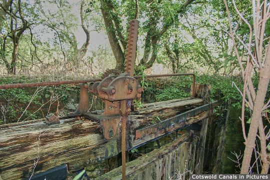 Dudgrove Double Lock